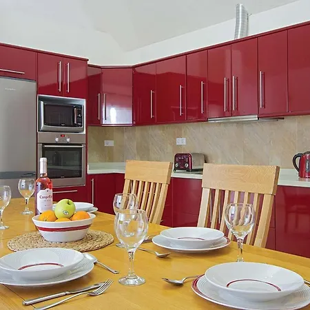 Willa Playa Blanca Sleeps 8 Air Con Wifi *